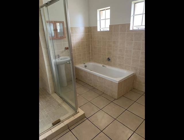 3 BEDROOM APARTMENT FOR SALE IN BISLEY